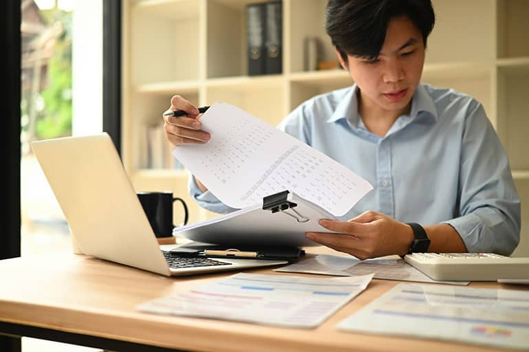 How Employers Use EOR Services to Standardize HR Policies Across Teams in the Philippines