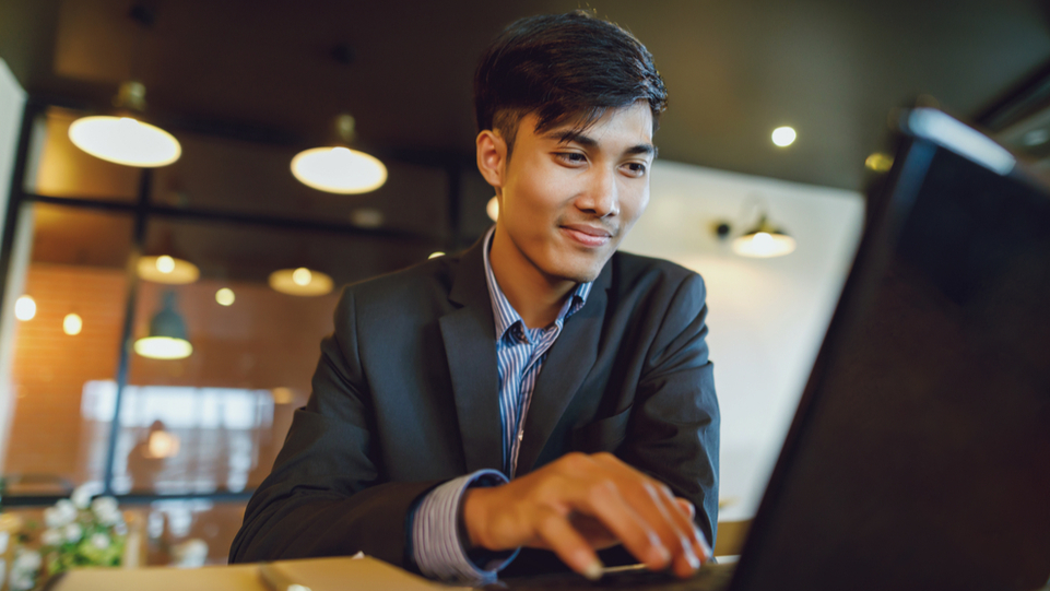 Calculating ROI on EOR Services for Small Businesses in the Philippines in 2026